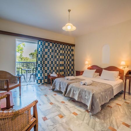 Ilaria Hotel Kalamákion Eksteriør billede